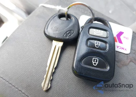 2010 Hyundai Elantra Gls z USA, uszkodzony, nr VIN KMHDU4ADXAU837388